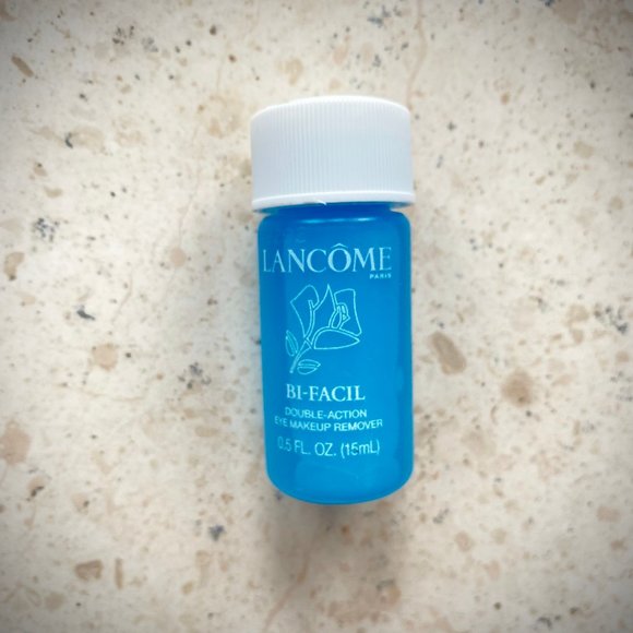 High-End Beauty Bundle: Setting Spray, Mascara, Primer, Makeup Remover - Picture 3 of 5